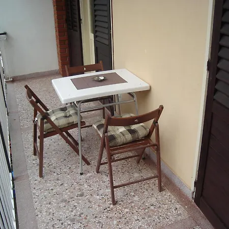 Apartment Dana *