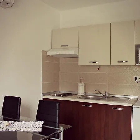 Apartment Dana *